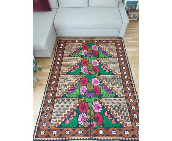 Handwoven Floral Banat Wool Rug, 196x142 cm, view 3