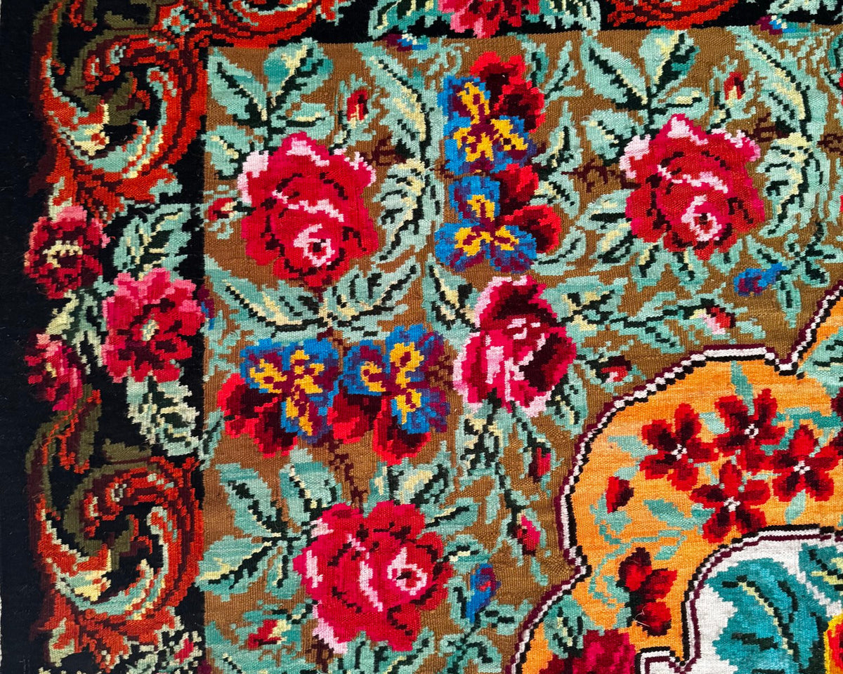 Handwoven Floral Bessarabian Wool Rug, 250x210 cm, view 7