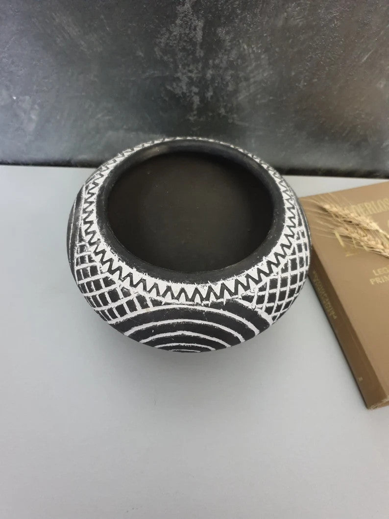 Black Vadastra-Style Clay Vase, Neolithic Design, 12 cm, view 10