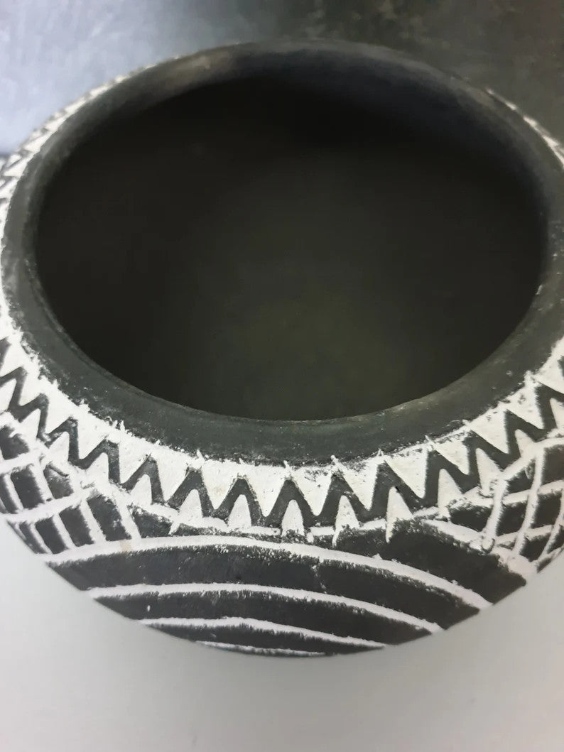 Black Vadastra-Style Clay Vase, Neolithic Design, 12 cm, view 4
