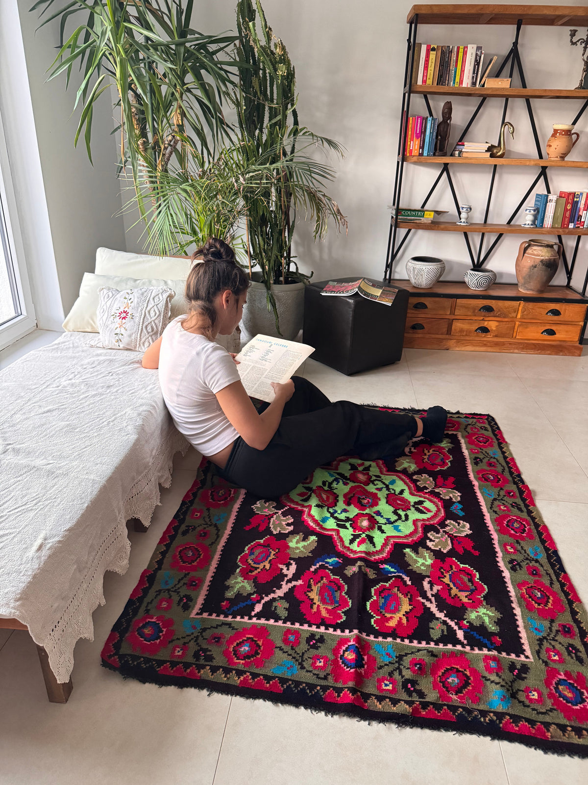 Handwoven Green Floral Maramureș Wool Rug, 165x125 cm, view 3