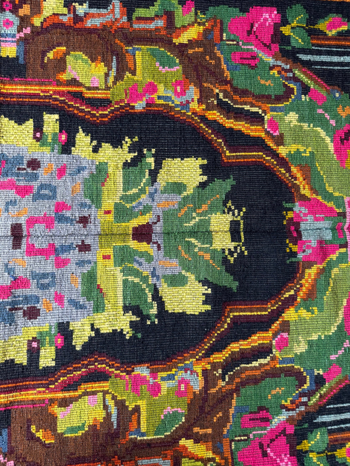 Vintage Floral Romanian Wool Rug, 241x152 cm, view 7