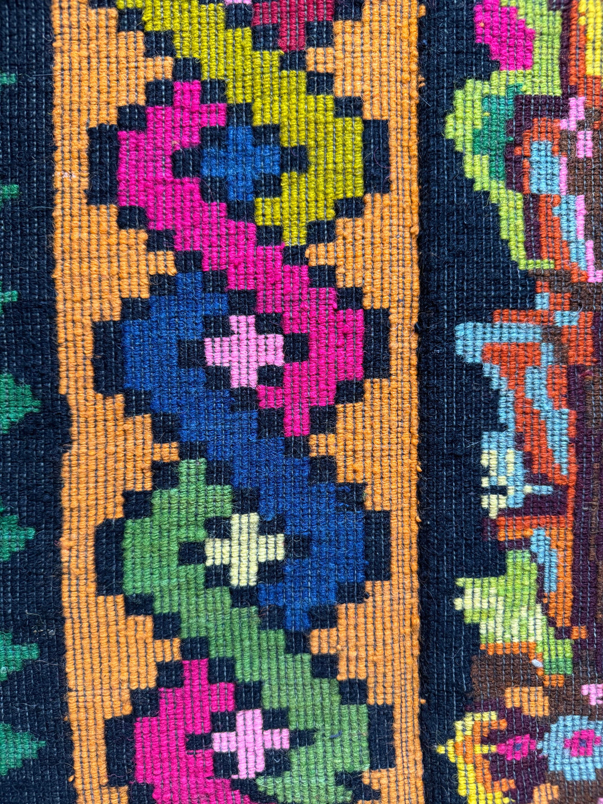 Vintage Floral Romanian Wool Rug, 241x152 cm, view 9