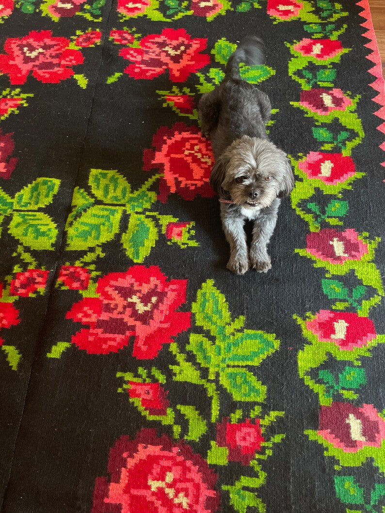 Handwoven Black Floral Romanian Wool Rug, 225x170 cm, view 6