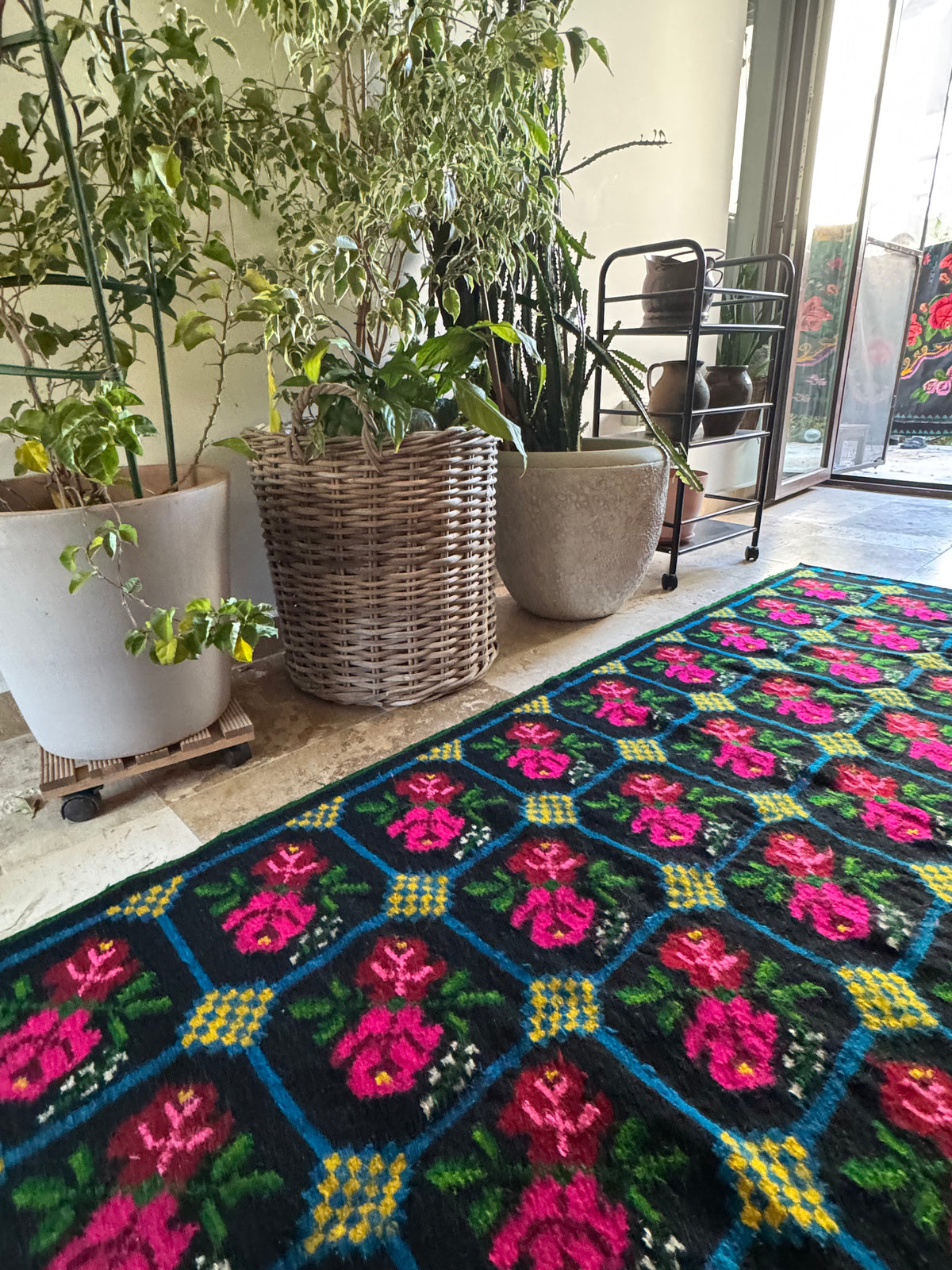 Vintage Pink Floral Romanian Wool Runner Rug, 230x98 cm, view 4