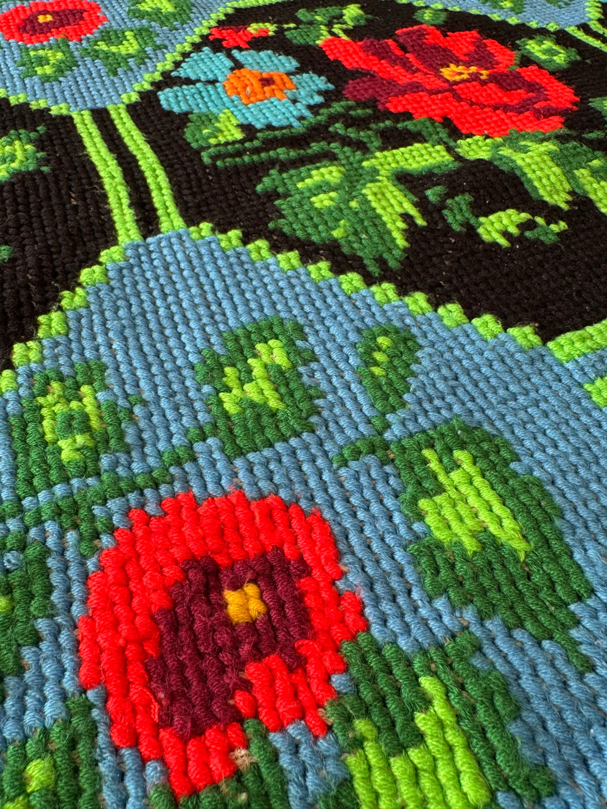 Cross-Stitch Rose Wall Tapestry, Black & Blue, 186x133 cm, view 7