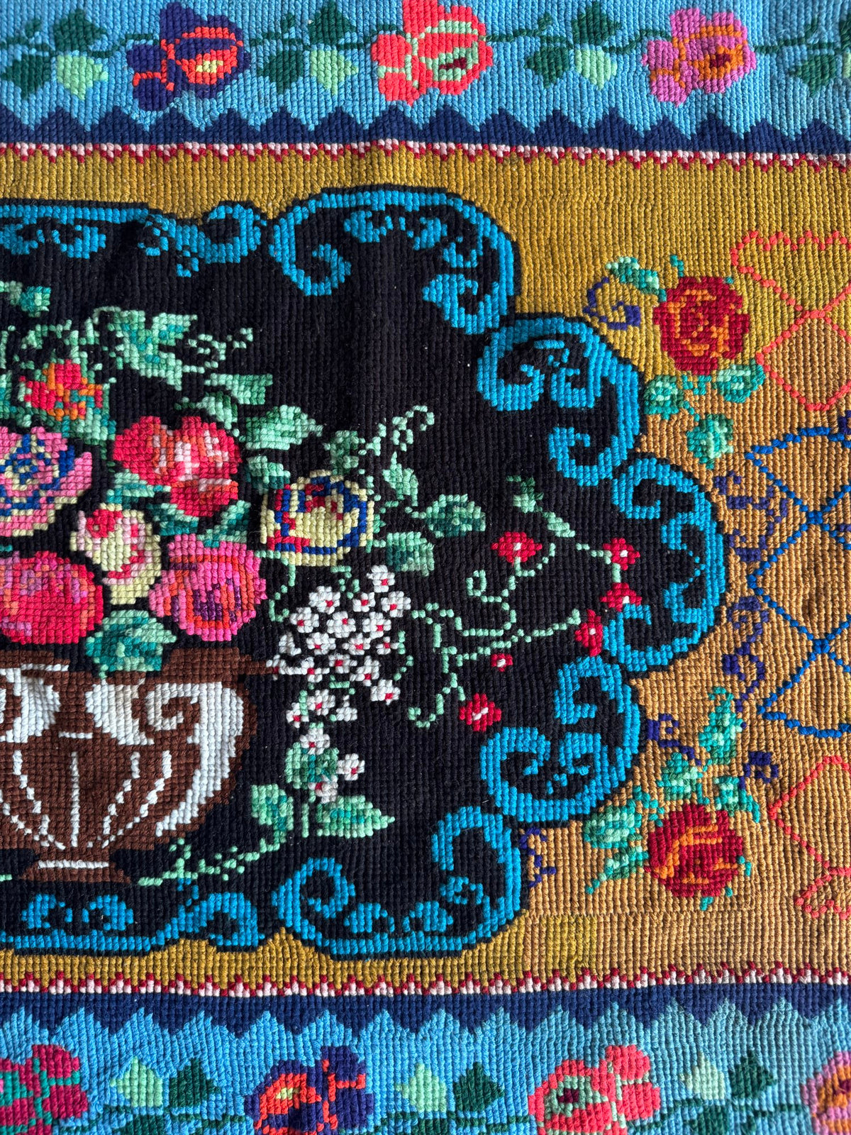 Cross-Stitch Wall Hanging, Flower Baskets, 275x95 cm, view 8