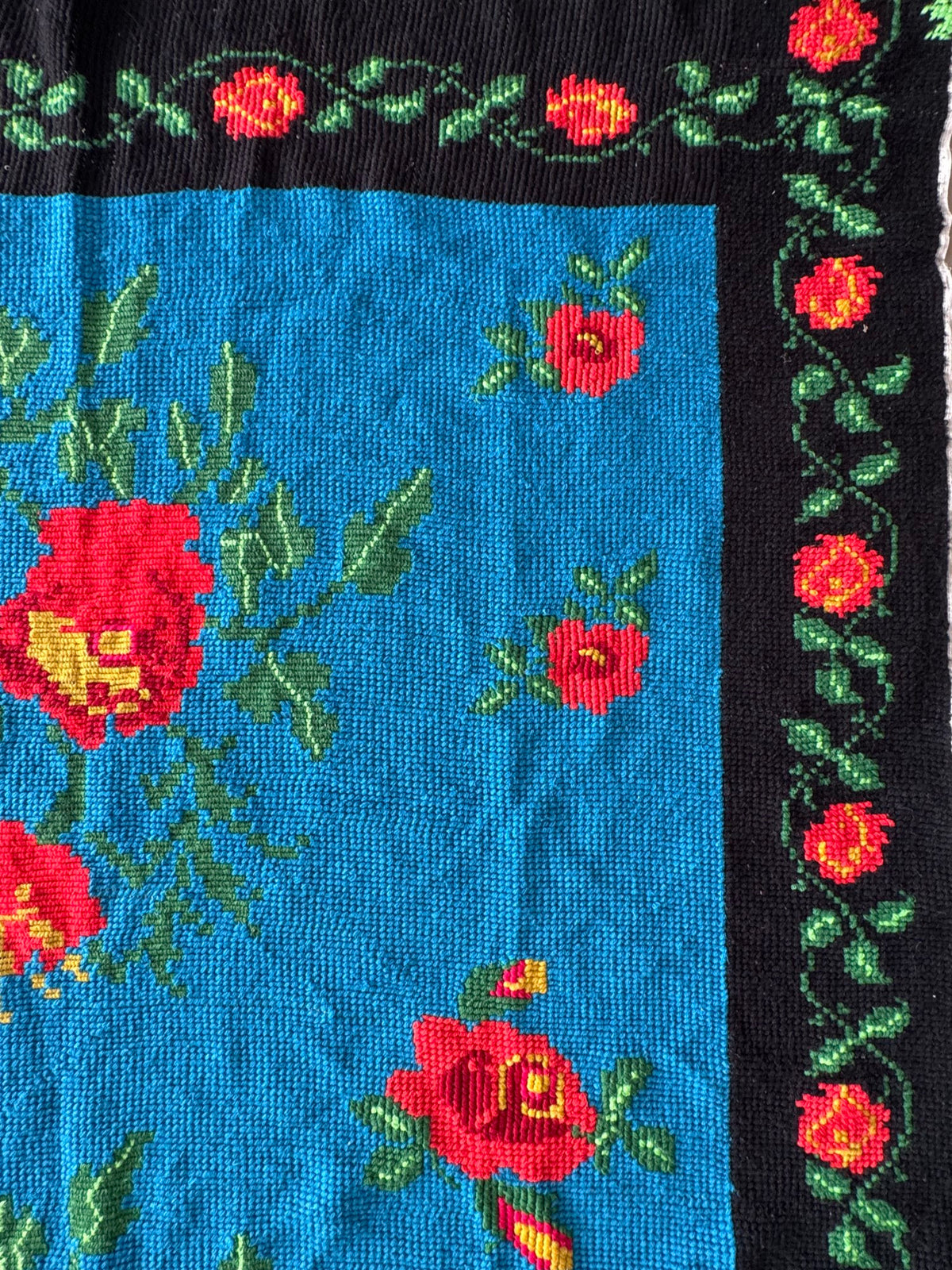 Cross-Stitch Wall Tapestry with Roses, Blue, 250x135 cm, view 8