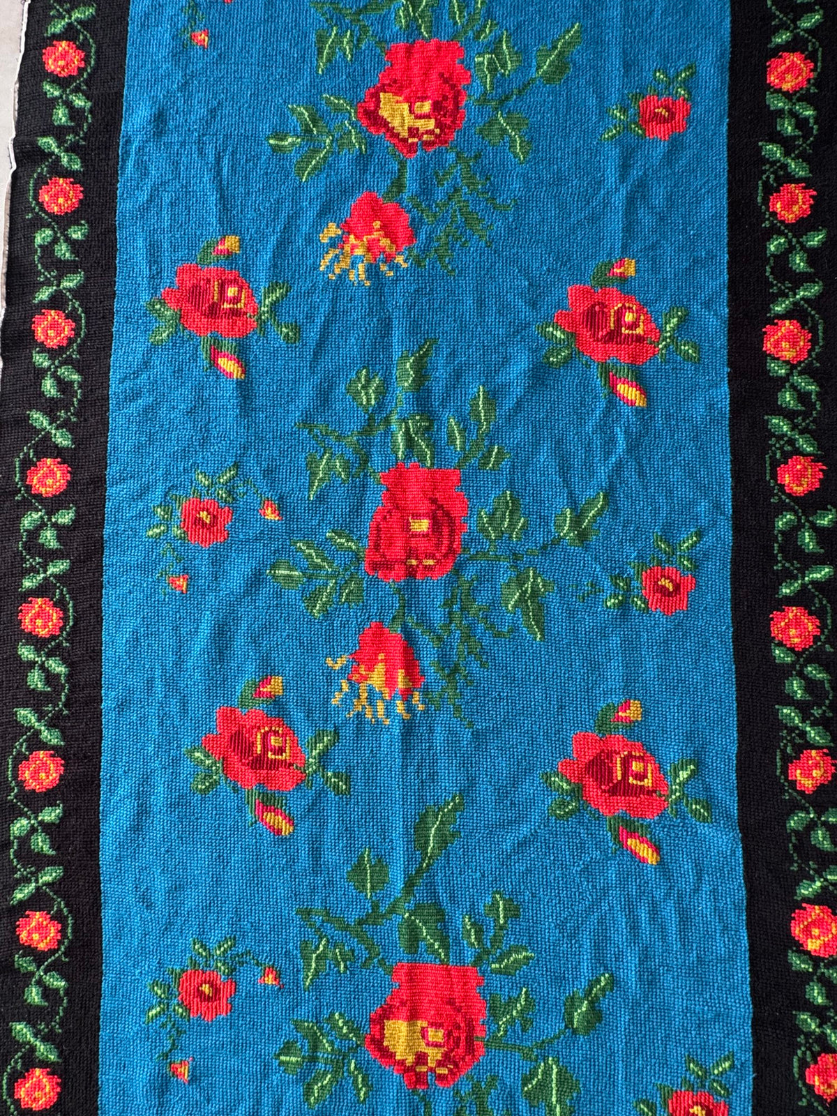 Cross-Stitch Wall Tapestry with Roses, Blue, 250x135 cm, view 9