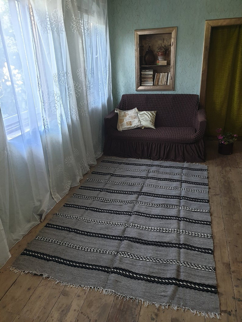 Vintage Gray Geometric Romanian Wool Rug, 228x154 cm, view 5