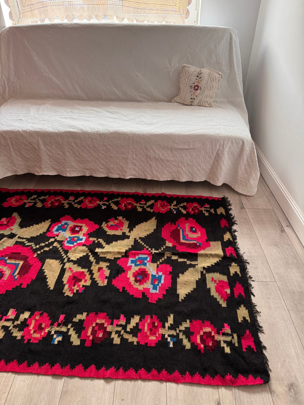 Vintage Pink Floral Maramureș Rug, 162x125 cm, view 2