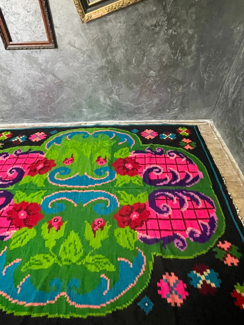 Handwoven Floral Maramureș Wool Kilim Rug, 226x168 cm, view 8
