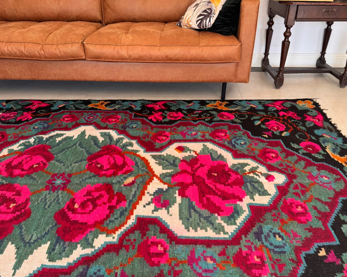 Old Floral Bessarabian Wool Rug, 300x200 cm, view 2