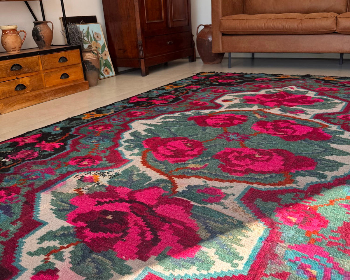 Old Floral Bessarabian Wool Rug, 300x200 cm, view 3