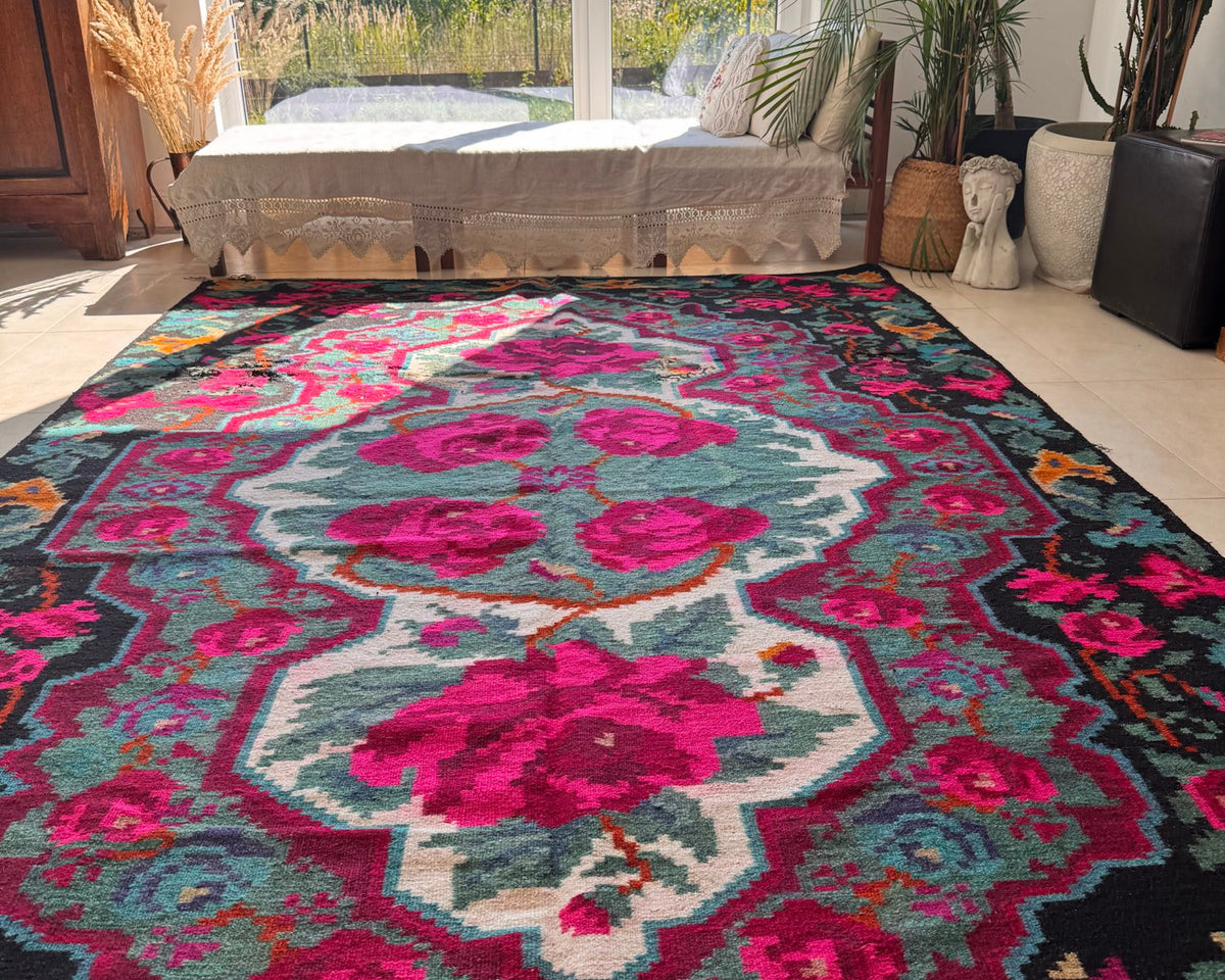 Old Floral Bessarabian Wool Rug, 300x200 cm, view 4