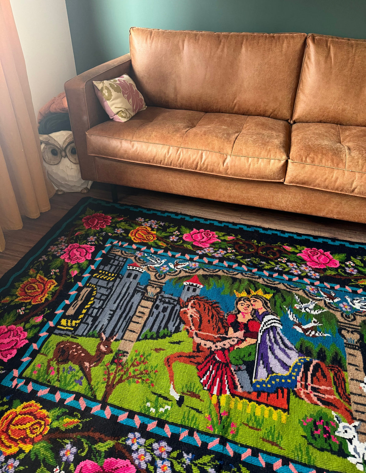 Handwoven Oltenian Wool Rug with Wedding Scene, 218x157 cm, view 14