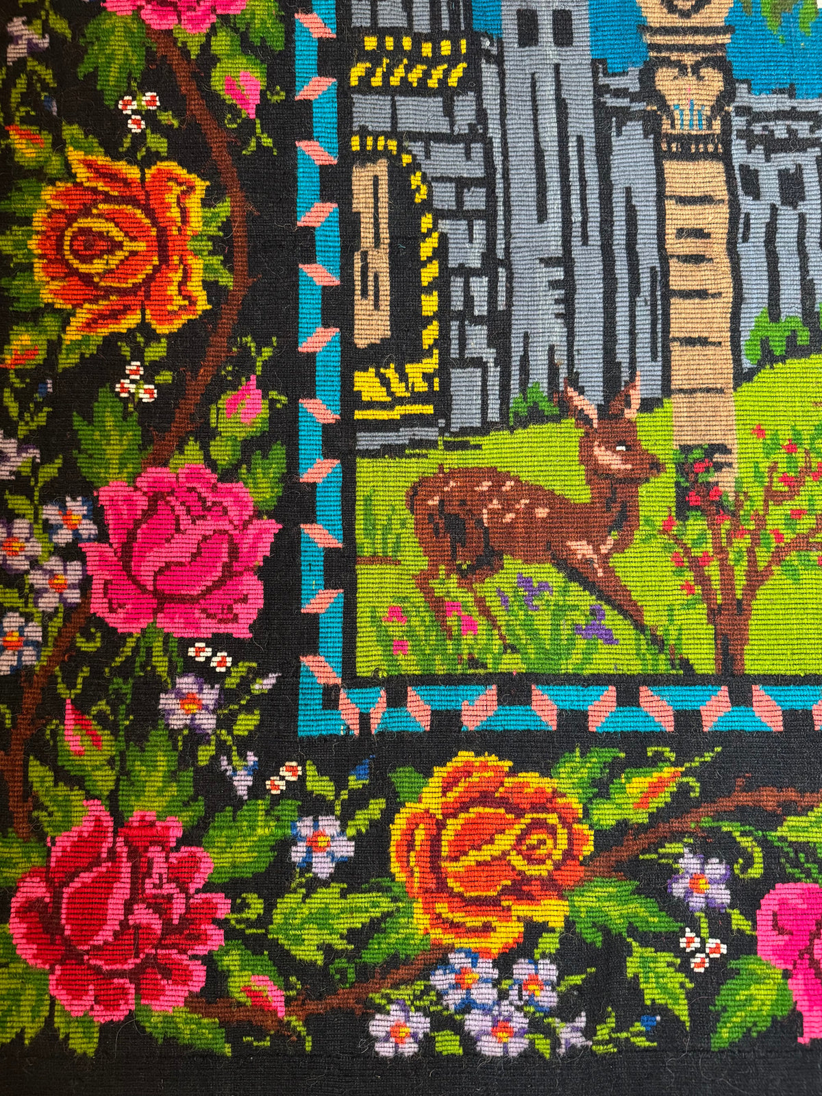 Handwoven Oltenian Wool Rug with Wedding Scene, 218x157 cm, view 4