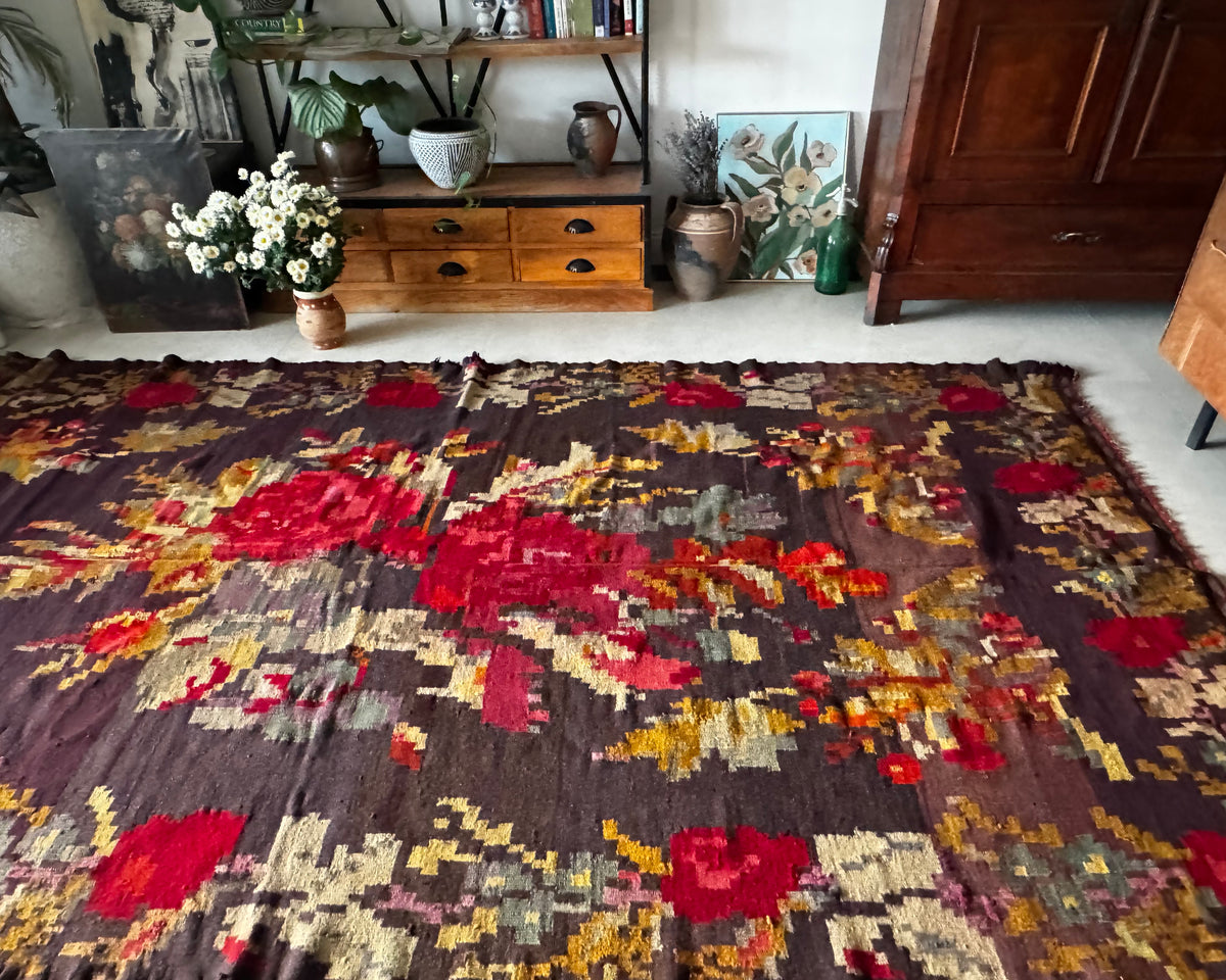 Antique hand-woven Bukovina wool kilim with red roses on burgundy, Romania, 325x165 cm