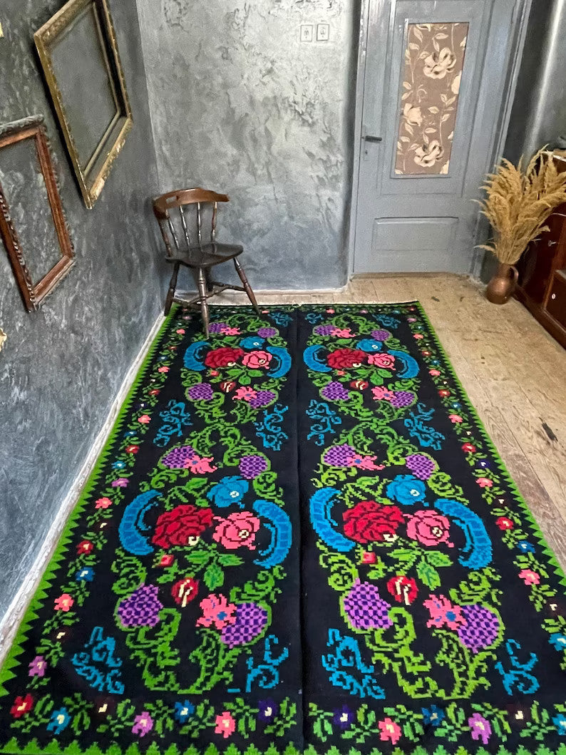 Vintage Black Floral Romanian Wool Rug, 270x175 cm, view 4