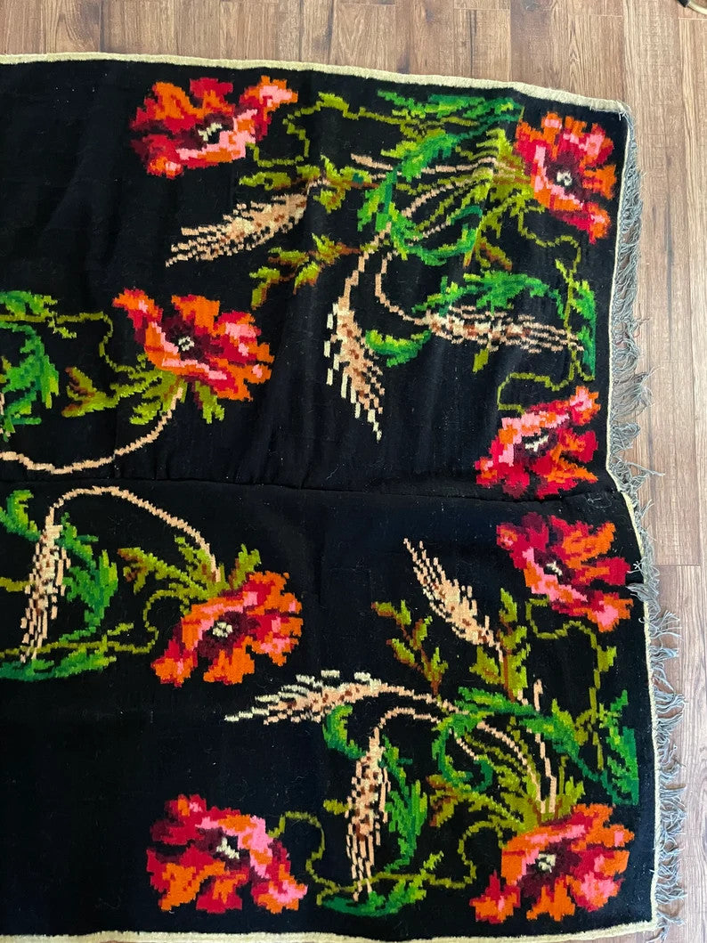 Handwoven Romanian Wool Rug with Poppies, 250x160 cm, view 5
