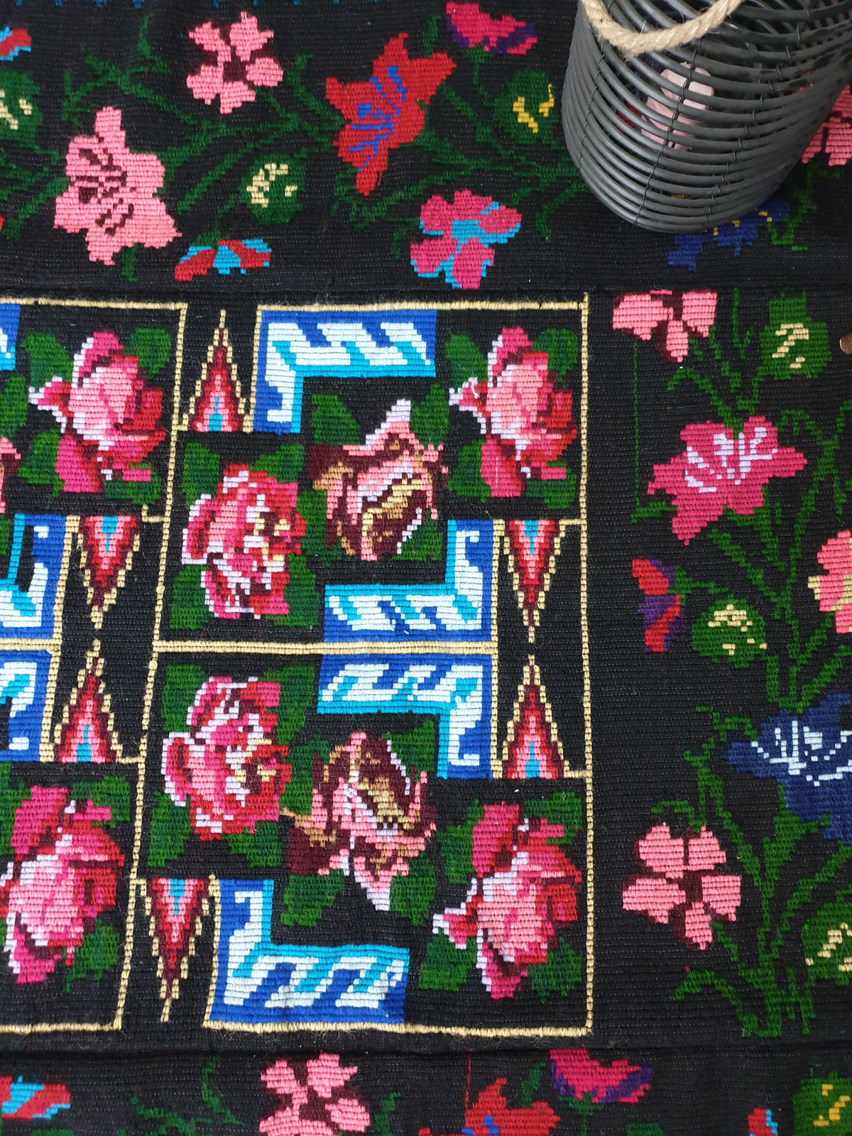 Handwoven Black Floral Romanian Wool Rug, 207x144 cm, view 10