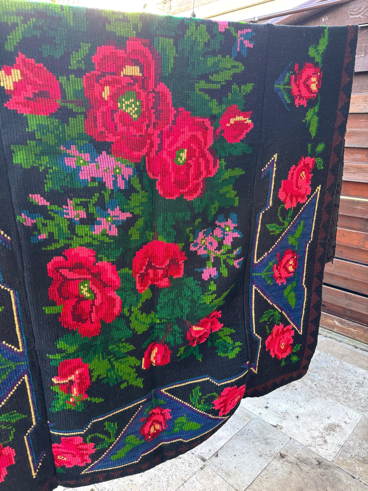 Handwoven Black Floral Romanian Wool Rug, 224x149 cm, view 4