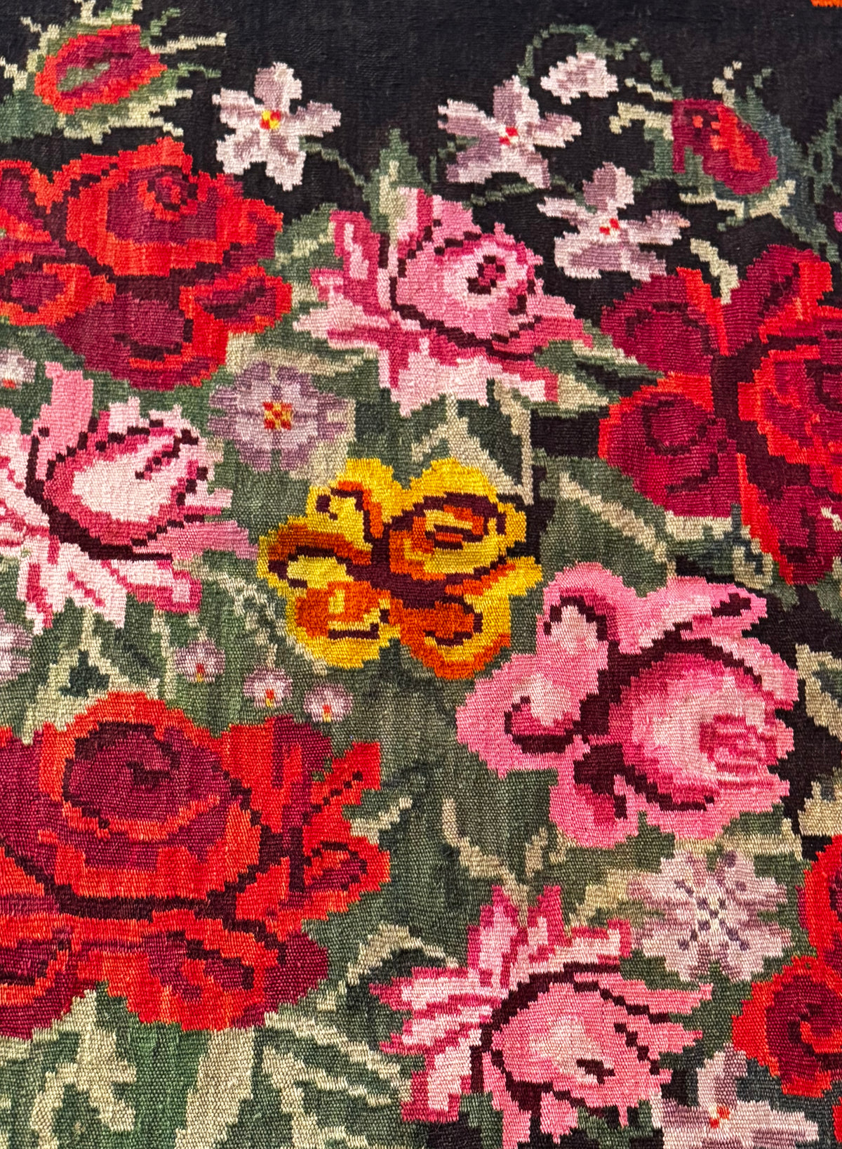 Vintage Bessarabian handwoven wool rug, floral design on black background – photo 8