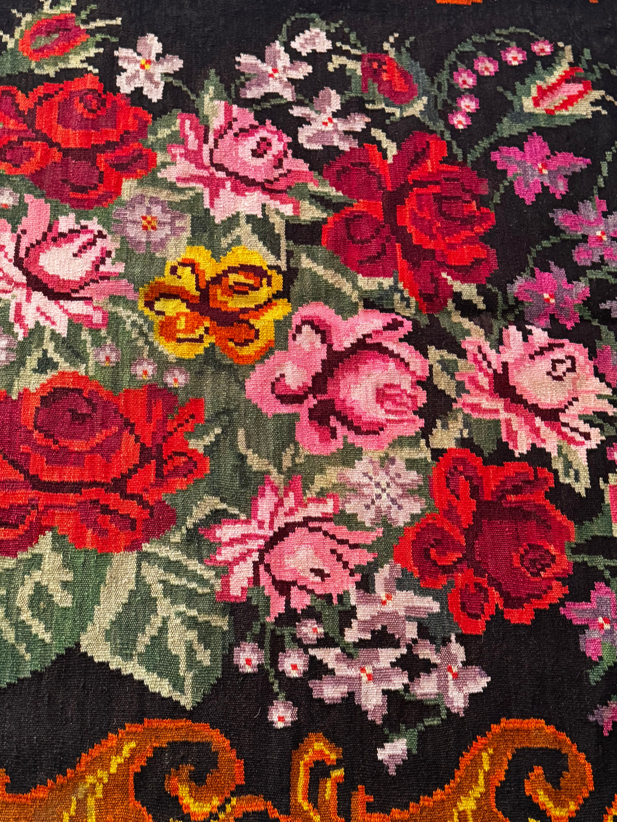 Vintage Bessarabian handwoven wool rug, floral design on black background – photo 8
