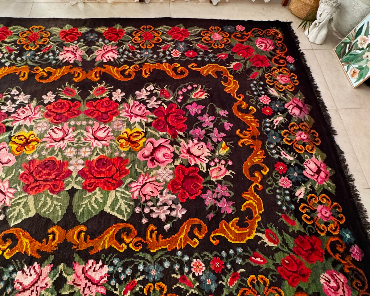 Vintage Bessarabian handwoven wool rug, floral design on black background – photo 13