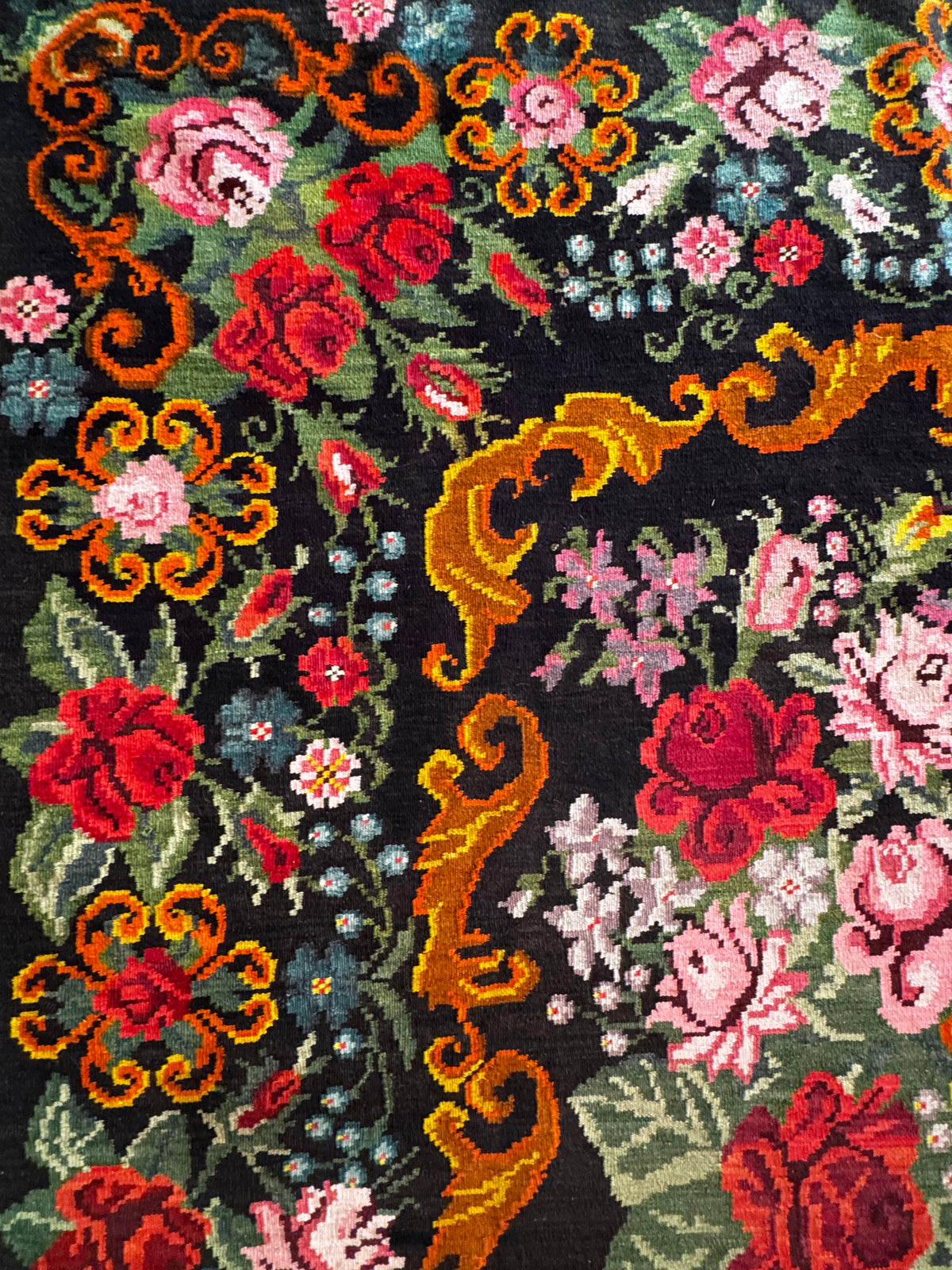Vintage Bessarabian handwoven wool rug, floral design on black background – photo 16