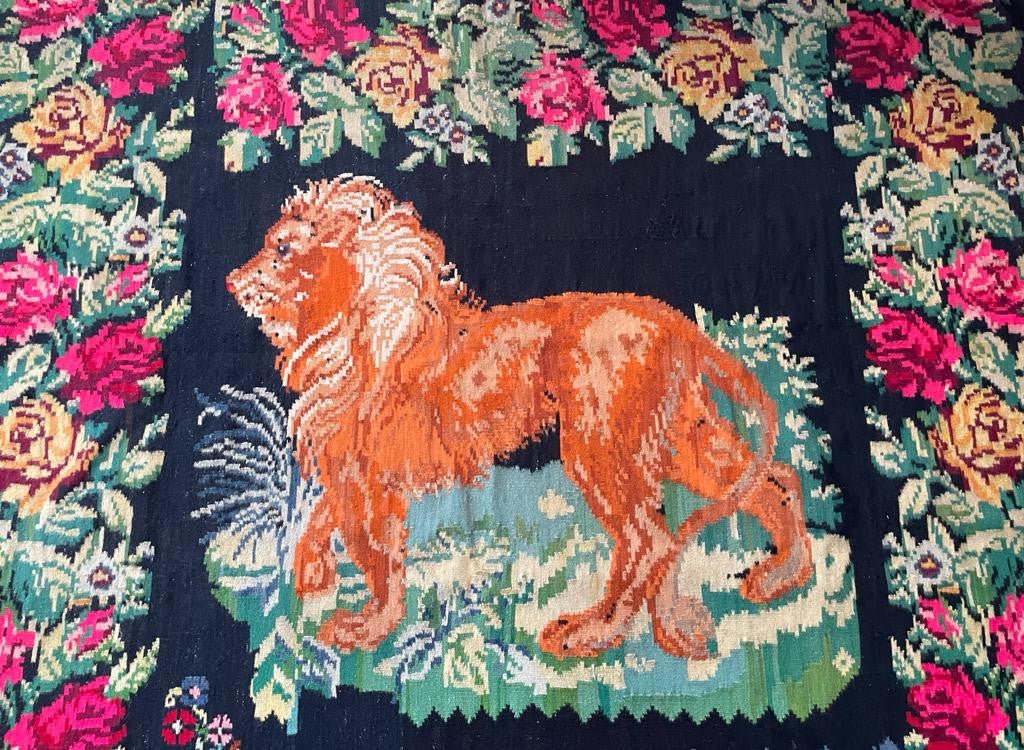 Vintage Muntenian Wool Rug with Lion, 255x195 cm, view 4