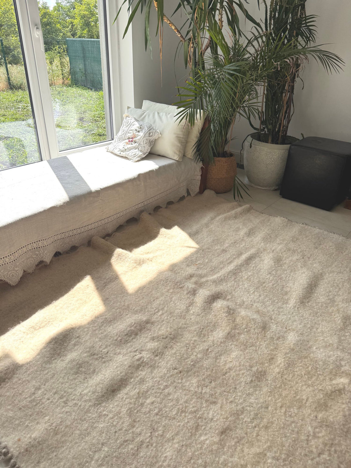 Vintage White Bistrița Wool Rug, 205x175 cm