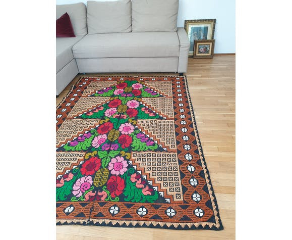 Handwoven Floral Banat Wool Rug, 196x142 cm, view 2