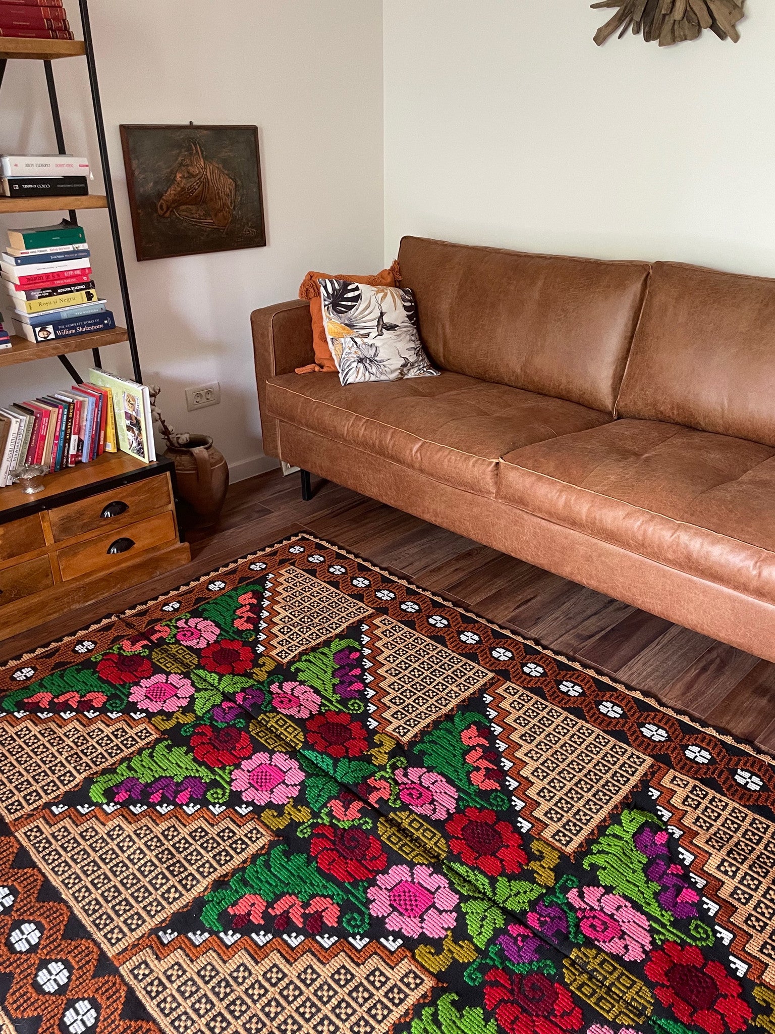 Handwoven Floral Banat Wool Rug, 196x142 cm, view 9
