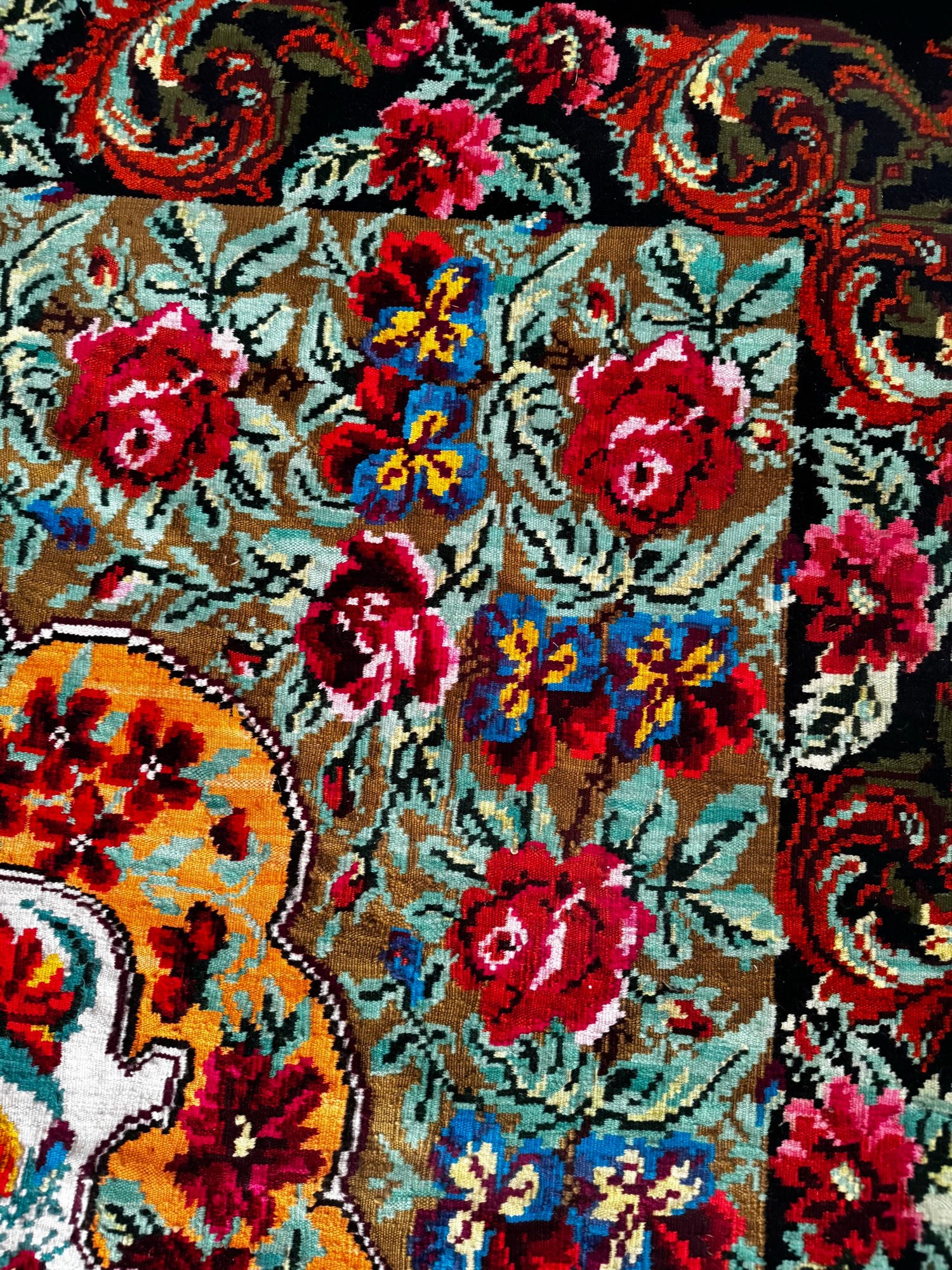 Handwoven Floral Bessarabian Wool Rug, 250x210 cm, view 6