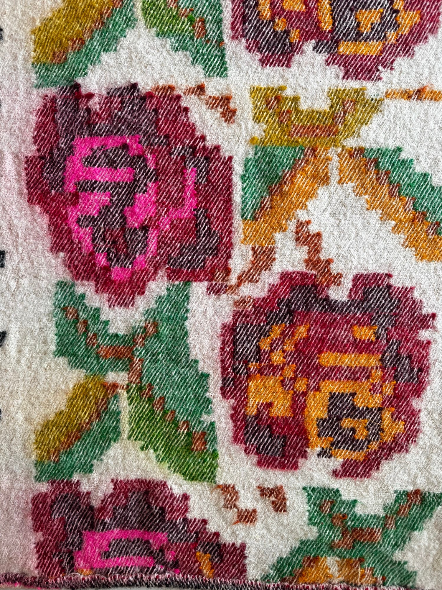 Handwoven Floral Bistrița Wool Cerga Bedspread, 205x175 cm, view 11