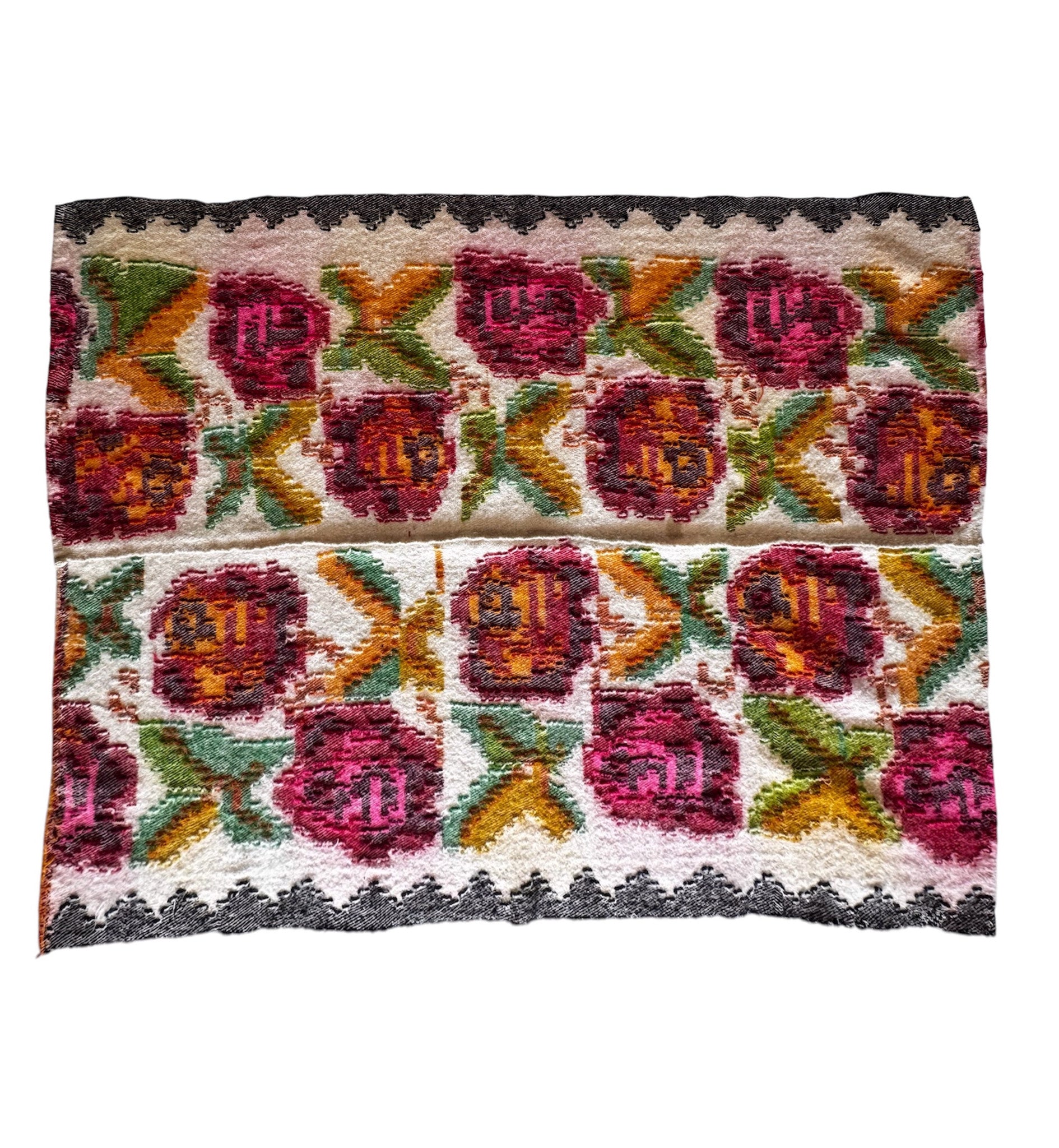 Handwoven Floral Bistrița Wool Cerga Bedspread, 205x175 cm, view 2