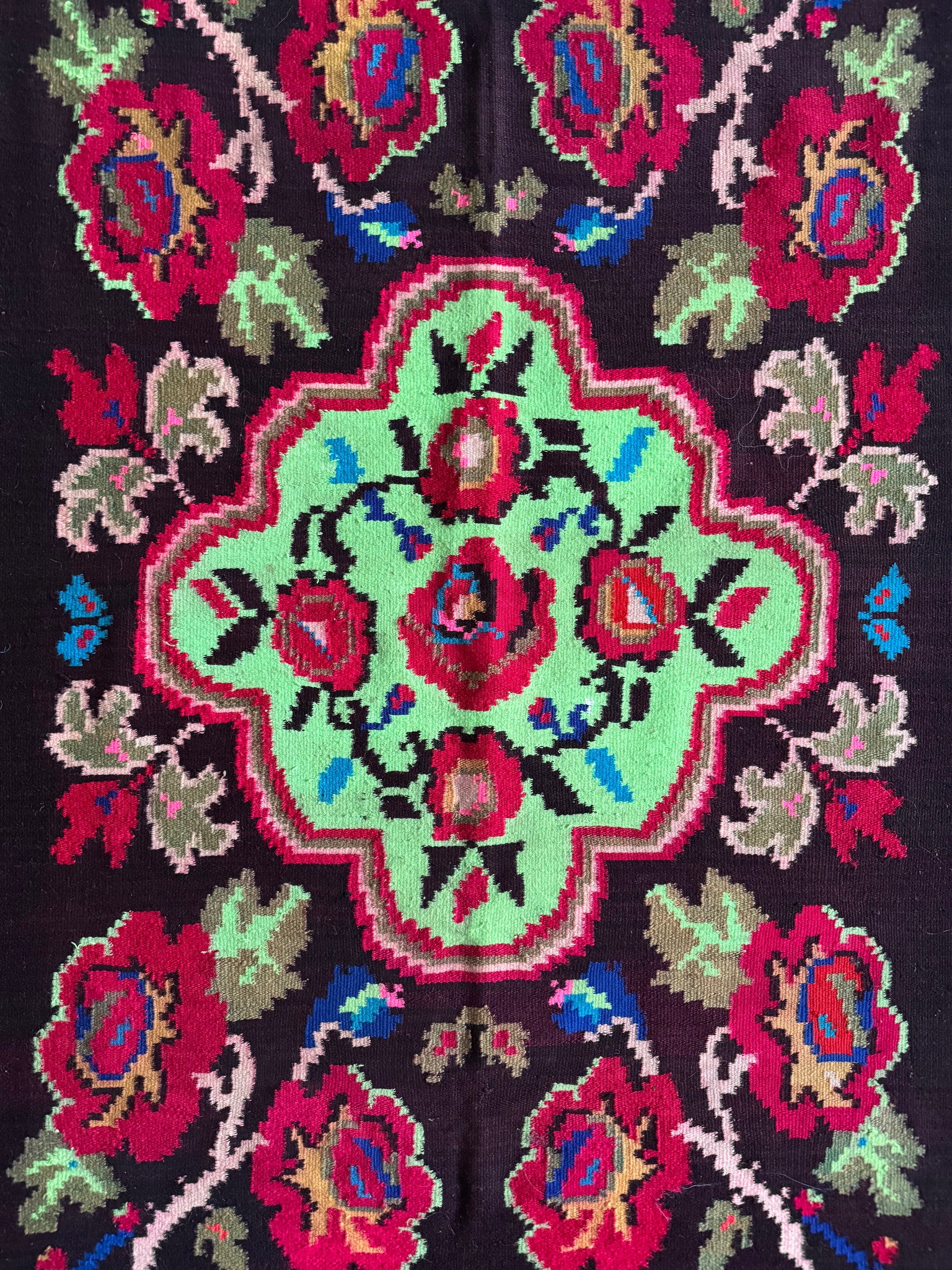 Handwoven Green Floral Maramureș Wool Rug, 165x125 cm, view 5