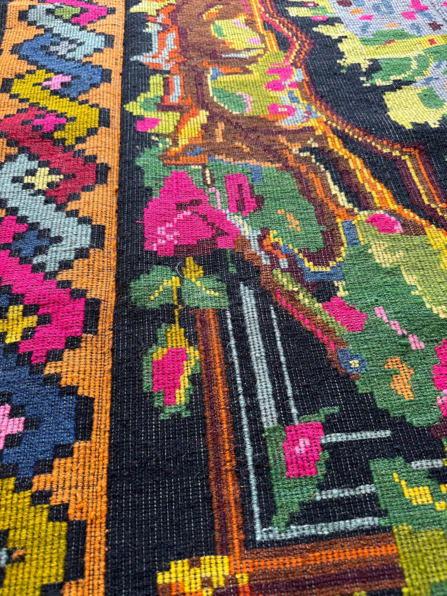 Vintage Floral Romanian Wool Rug, 241x152 cm, view 6