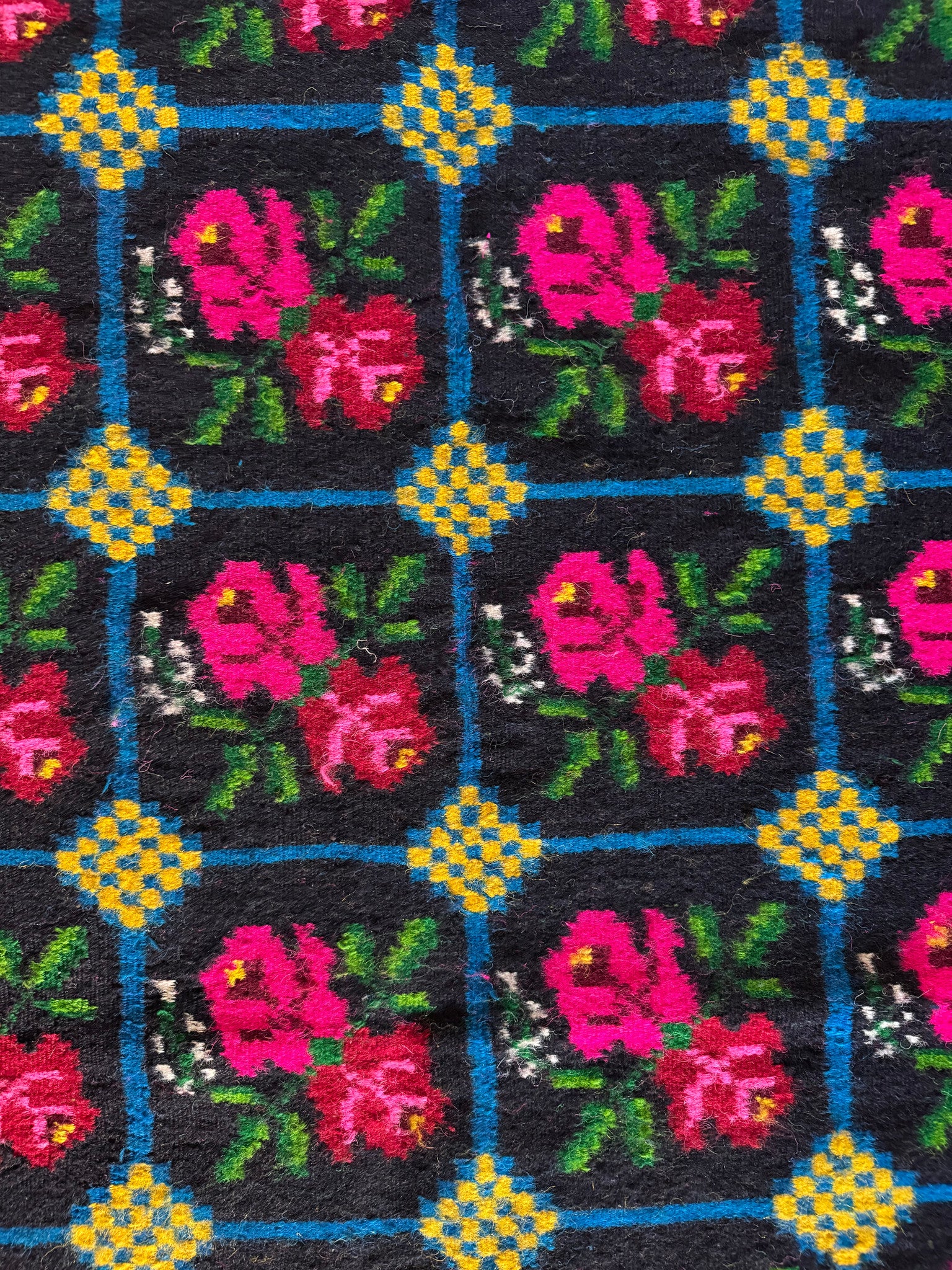 Vintage Pink Floral Romanian Wool Runner Rug, 230x98 cm, view 2