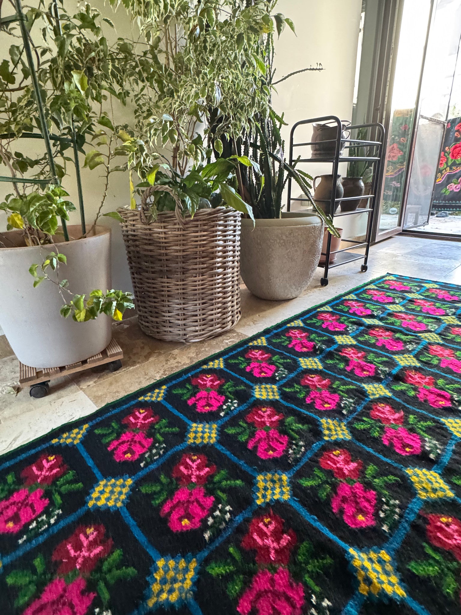 Vintage Pink Floral Romanian Wool Runner Rug, 230x98 cm, view 4