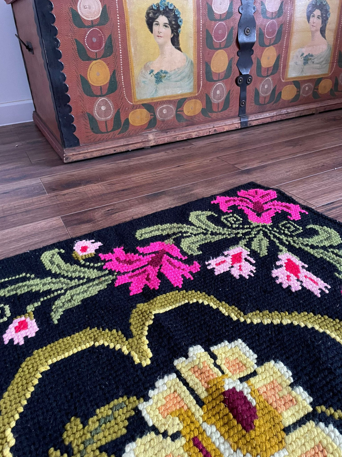 Handwoven Floral Banat Hemp Rug, 190x148 cm, view 5