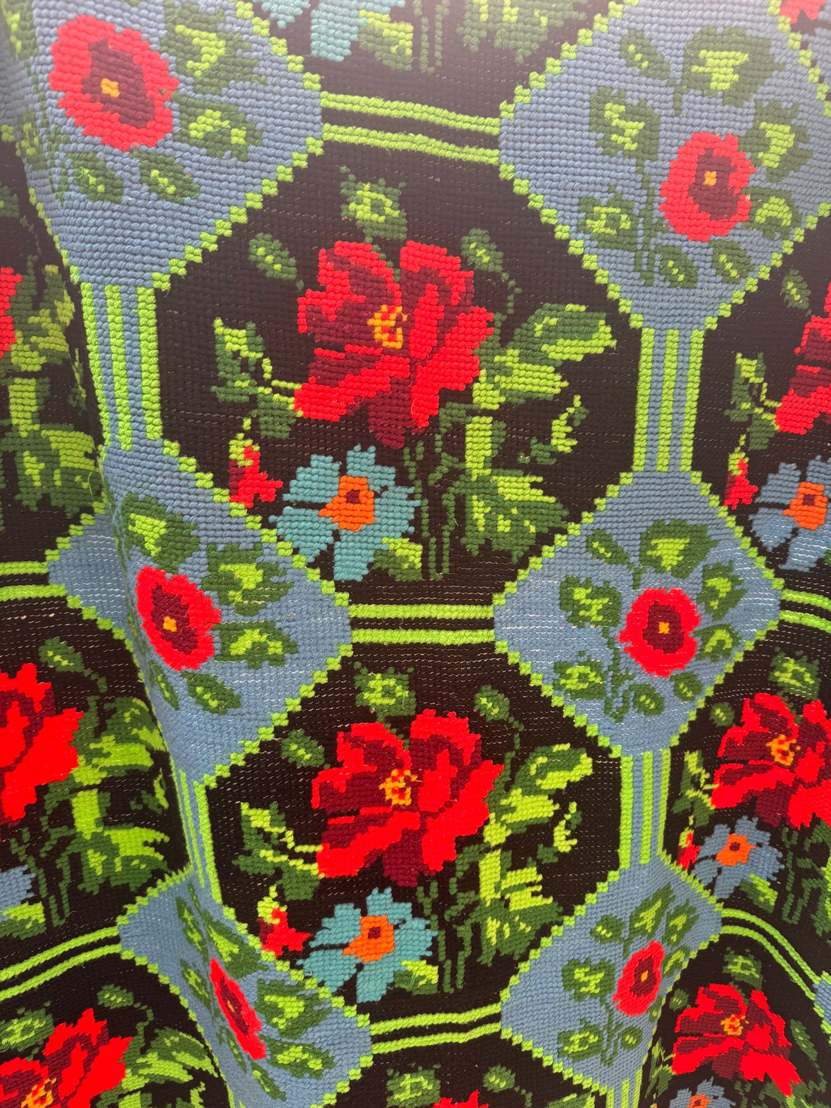 Cross-Stitch Rose Wall Tapestry, Black & Blue, 186x133 cm, view 10