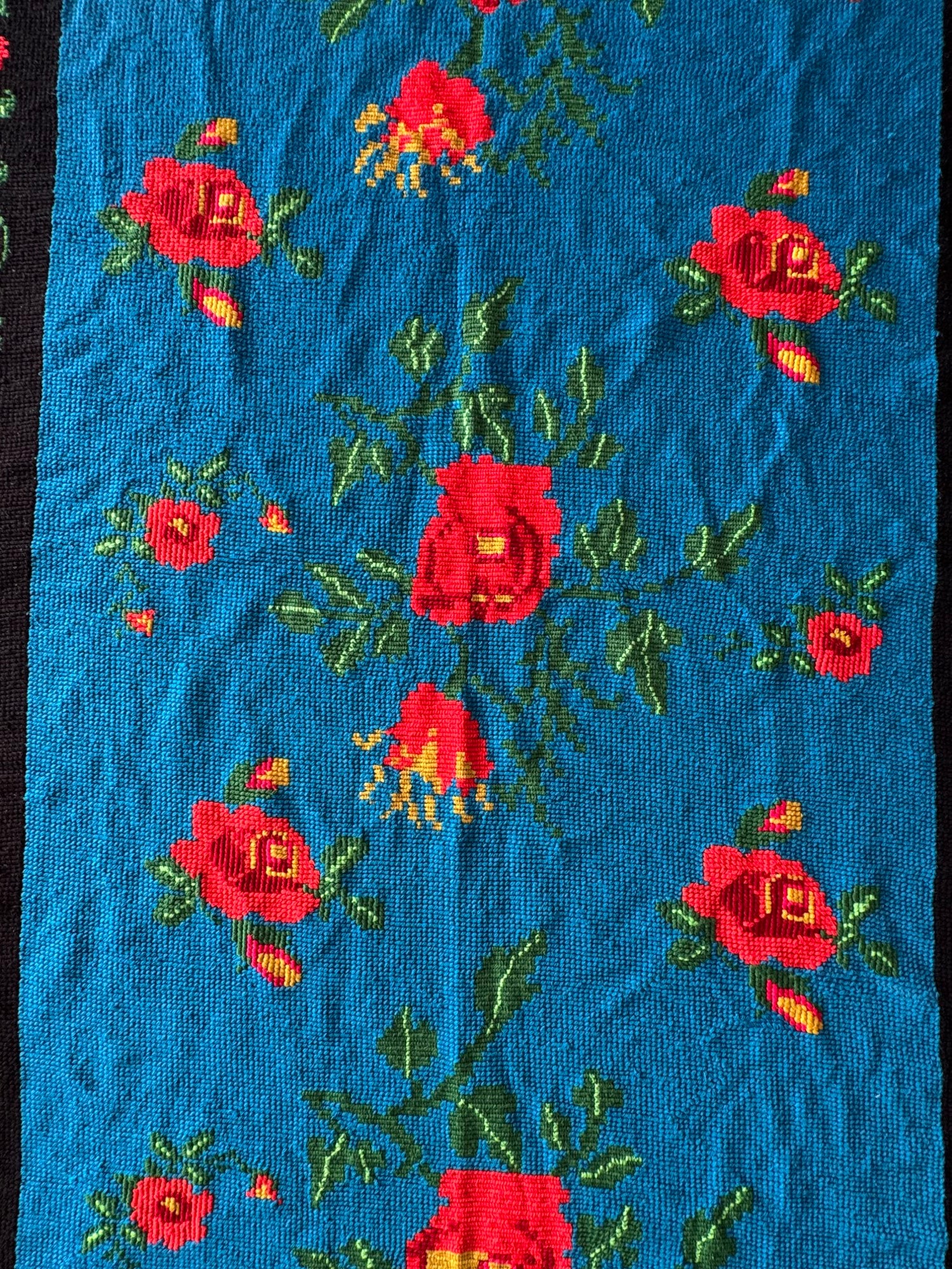 Cross-Stitch Wall Tapestry with Roses, Blue, 250x135 cm, view 12
