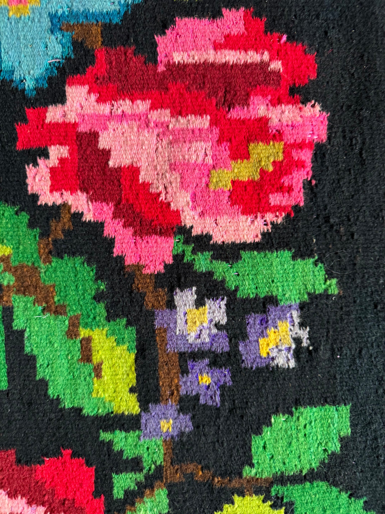 Old Black Floral Romanian Wool Rug, 380x190 cm, view 10