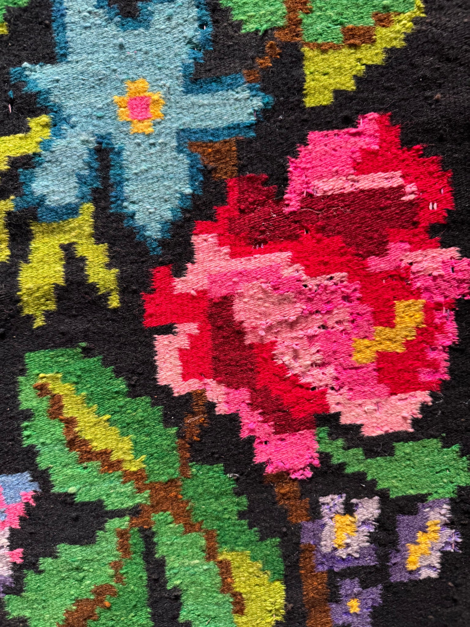Old Black Floral Romanian Wool Rug, 380x190 cm, view 15