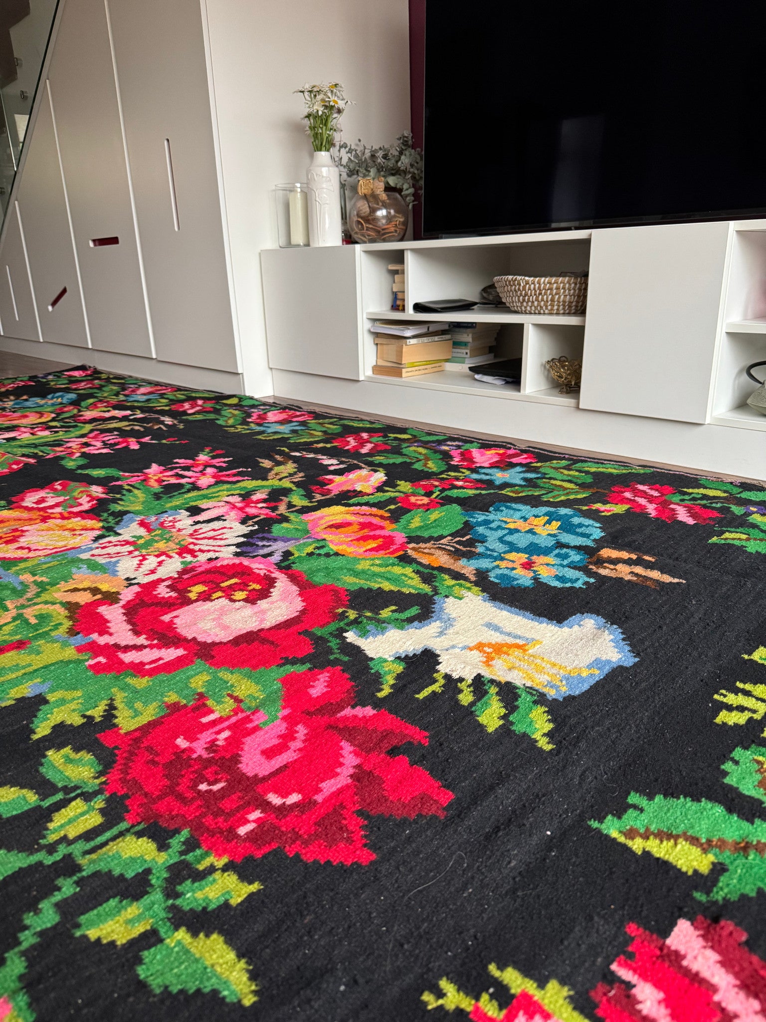 Old Black Floral Romanian Wool Rug, 380x190 cm, view 5