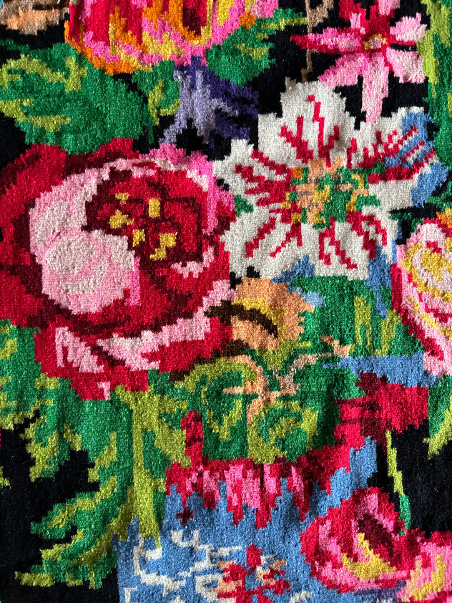 Old Black Floral Romanian Wool Rug, 380x190 cm, view 7