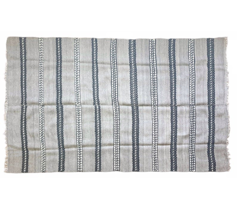 Vintage Gray Geometric Romanian Wool Rug, 228x154 cm, view 2