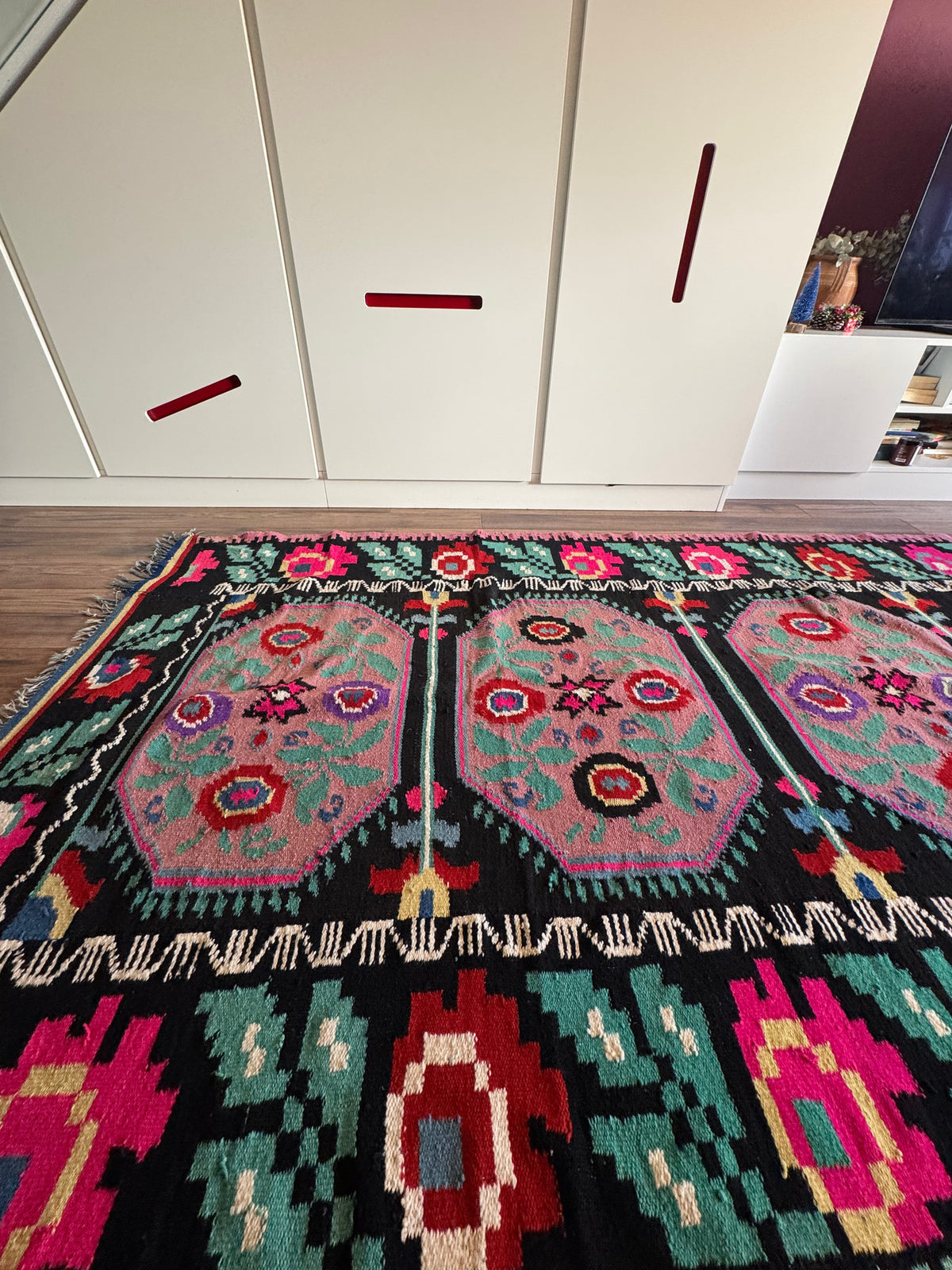 Handwoven Floral Transylvanian Wool Runner Rug, 328x140 cm, view 7
